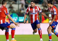 Javier Güemez celebrando su gol ante León en Repechaje