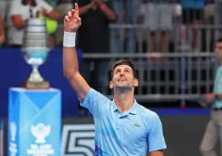 Novak Djokovic luego de ganar el Masters de Tel Aviv