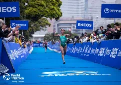 Rosa María Tapia llegando a la meta en la carrera