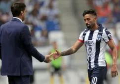 Urretaviscaya con el uniforme de Rayados y Diego Alonso al mando