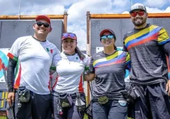 El equipo mexicano junto a su similar colombiano