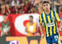 El delantero mexicano podría permanecer en Rosario Central