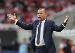 ¡Te vas! Rafael Dudamel fue expulsado en el medio tiempo del Chivas vs Necaxa