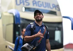 América y Pumas son recibidos con cánticos y bengalas en el Estadio Azteca