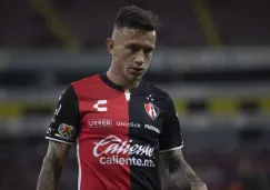 Brian Lozano sufrió escalofriante lesión en la rodilla y abandonó el Clásico Tapatío 