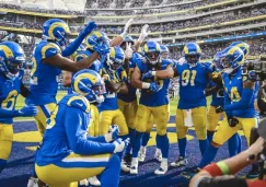 Los Rams celebran su victoria en SoFi Stadium