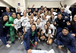 Luis Raúl González viajó con Pumas Femenil a Juárez para apoyarlas en el partido 