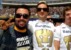 Molotov en en partido de Pumas en CU