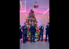 CMLL enciende su árbol de Navidad para celebrar las fiestas decembrinas