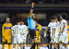 ¿Le costó la derrota a Pumas? Santiago Trigos fue expulsado por una plancha a Carioca