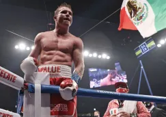 El entrenador del mayor de los Charlo aseguró que Canelo escoge a sus rivales