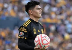 Loroña durante un partido con Tigres