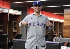 Ángel Arredondo, beisbolista mexicano, firma contrato con los Texas Rangers