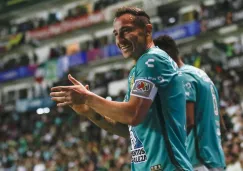 Guardado con el gafete de capitán de León