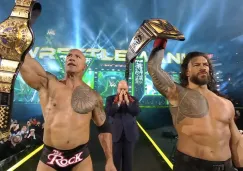 The Rock y Roman Reigns celebran la victoria