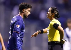 Revelan audios entre el VAR y Katia Itzel García en polémico penal del Cruz Azul Puebla