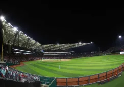 ¡Regresan a casa! El beisbol regresó al estadio de los Diablos Rojos para la nueva temporada