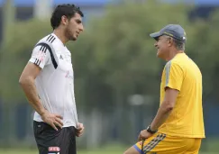 'Tuca' Ferretti defiende a Nahuel Guzmán tras críticas de Luis Hernández