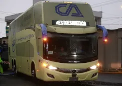 Autobús del América choca previo a su llegada al Estadio Hidalgo 