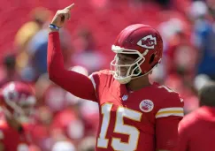 Patrick Mahomes rompe las redes sociales al lanzar un pase de espaldas