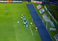 Polémica por un fuera de juego en el Cruz Azul vs América tras el primer gol de las Águilas