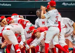 Los diablos apalean y se llevan el primer juego de la serie