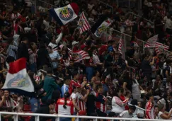 Afición de Chivas realizó caravana rumbo al Estadio Akron previo al Clásico Tapatío