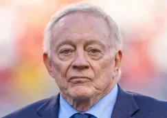 Jerry Jones responde a críticas por el reflejo en el AT&T:  ‘Todos tienen los mismos problemas’