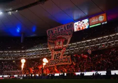 “Legado de generación a generación” Chivas hace alusión a su increíble historia con tifo desde las gradas