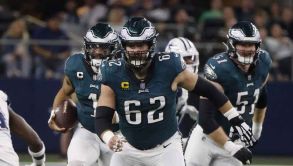 ¿Seguirá en la NFL? Travis Kelce insinuó que Jason Kelce podría seguir jugando