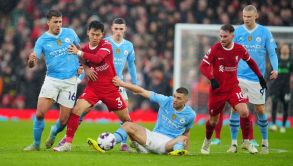 Liverpool y Manchester City empatan y la Premier aún no se define