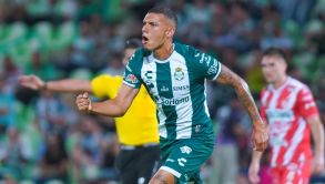 Santos consigue su primera victoria del torneo ante Necaxa con épica remontada