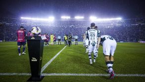 Televisa se retrasa en partido de Cruz Azul