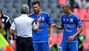 Gignac festeja su gol contra América con Tuca