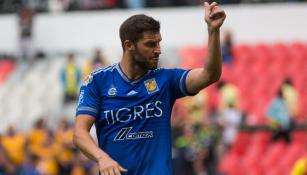 Gignac celebra su gol contra América