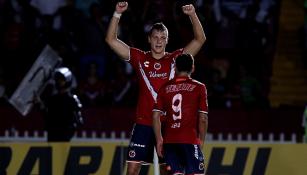 Furch festeja su gol contra Puebla