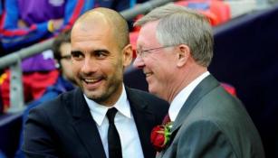 Guardiola y Ferguson se saludan antes de un partido