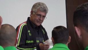 Tuca Ferreti, en charla con la Selección Mexicana