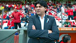 Cardozo observa un partido de Toluca