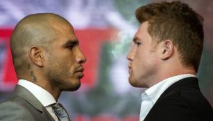 Miguel Cotto y Canelo se encaran en presentación de pelea