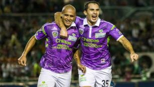 Rodríguez y Armenteros festejan un tanto