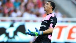 Agustín Marchesín festeja un gol de Santos 