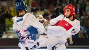 César Rodríguez en un combate de los -58kg