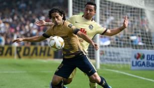 Pelea del balón en el Olímpico Universitario