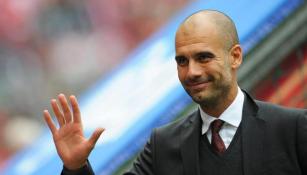 Pep saluda desde la banca del Bayern