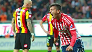 Ángel Zaldívar grita el gol de la victoria contra Leones Negros