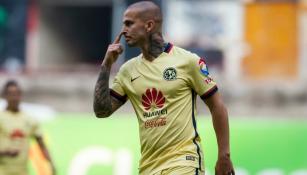 Benedetto en el duelo contra Cruz Azul