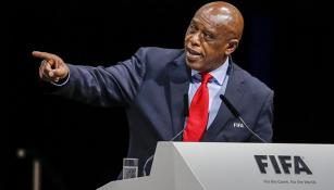 Tokyo Sexwale durante su discurso en las elecciones de la FIFA