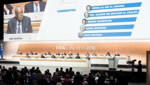 Hayatou, durante un discurso en el congreso de la FIFA