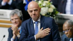 Gianni Infantino durante la elección